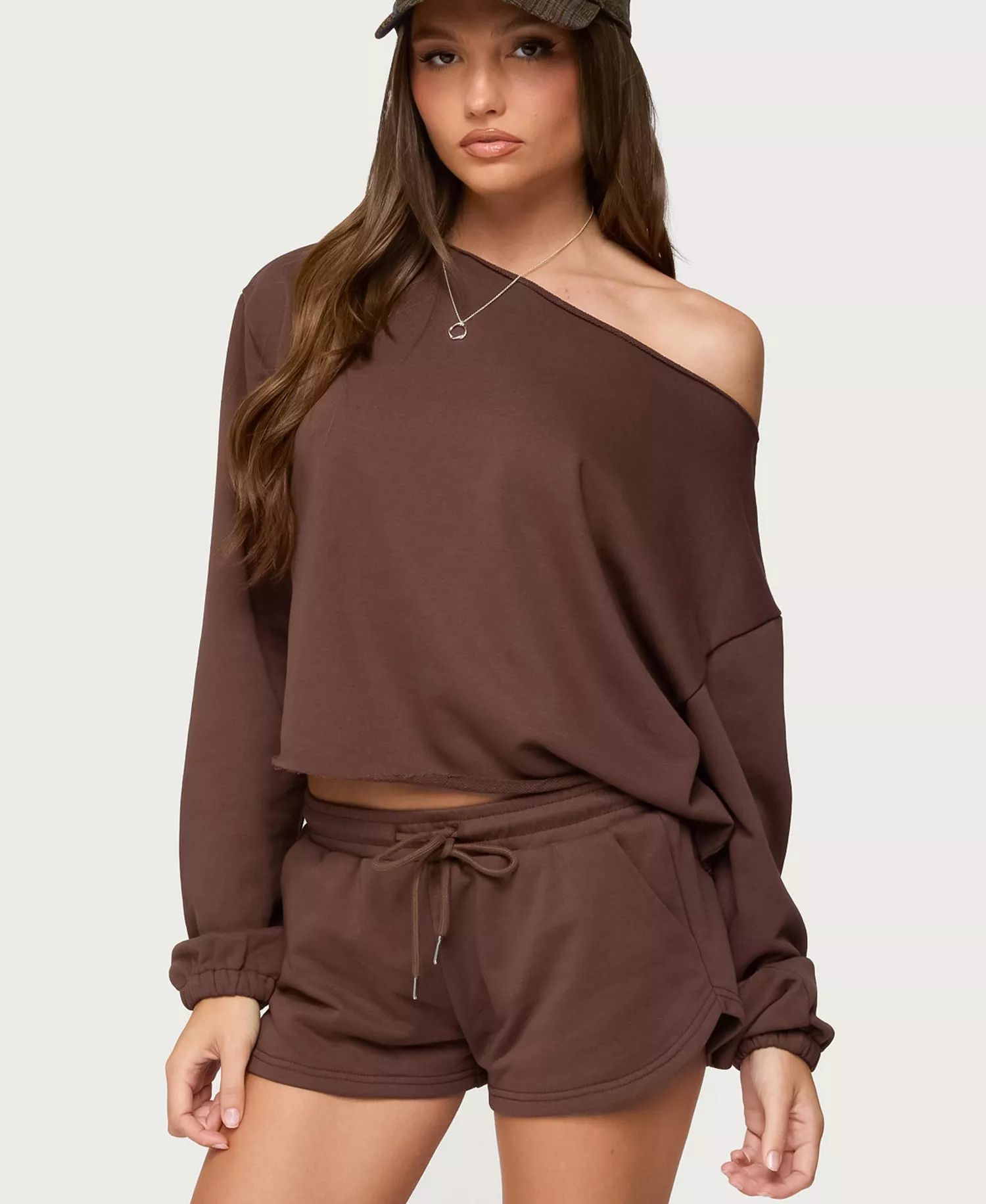 Edikted Women's Kordelia Off Shoulder Sweatshirt - Image 4