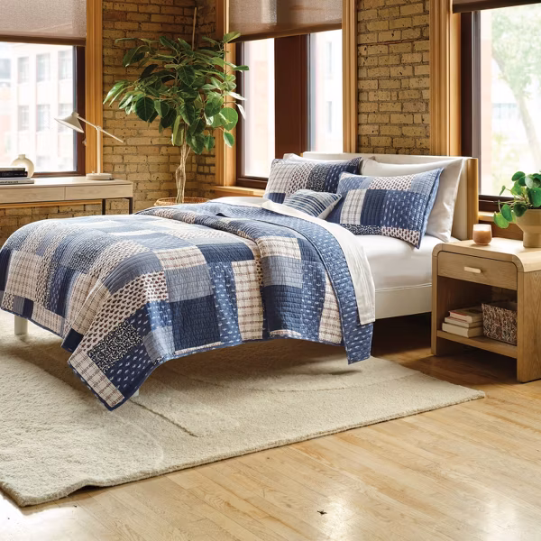 King Size Patchwork Reversible Quilt Set Blue/Dark Blue/Natural - Threshold™ - Image 2