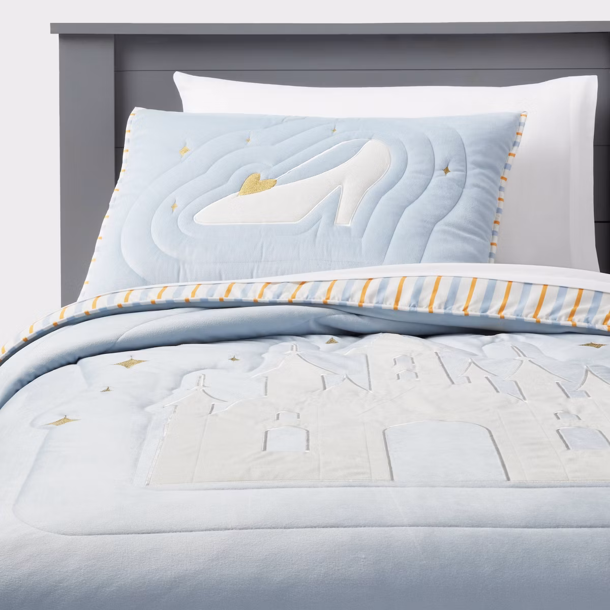 Twin Princess Castle Kids' Quilt - The Disney Collection by Pillowfort™