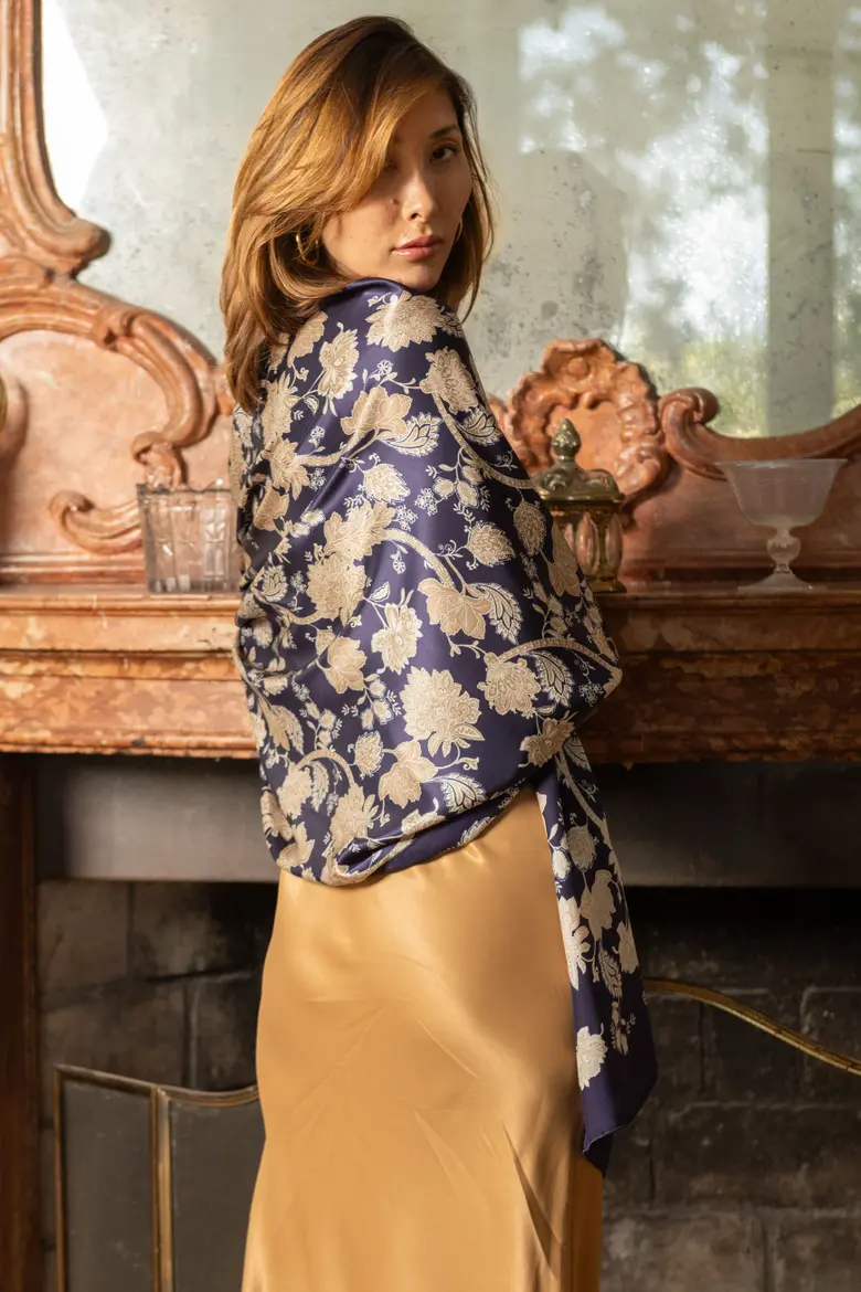 Esmeralda - Silk Scarf/Shawl for Women - Elizabetta - Image 5